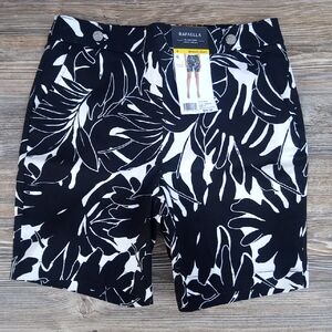 New Rafaella Black & White Hawaiian Stretchy Shorts